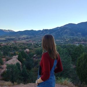 Meet your Posher, Casey